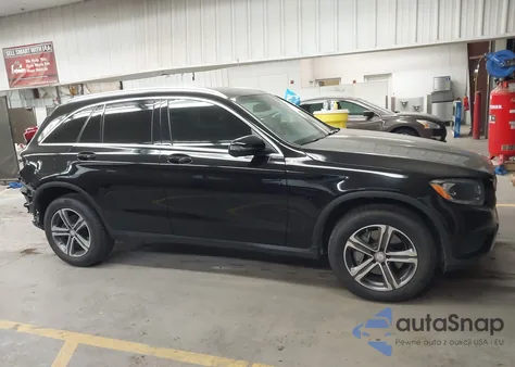 2017 Mercedes-Benz Glc 300 4Matic z USA, uszkodzony, nr VIN WDC0G4KB2HF164242